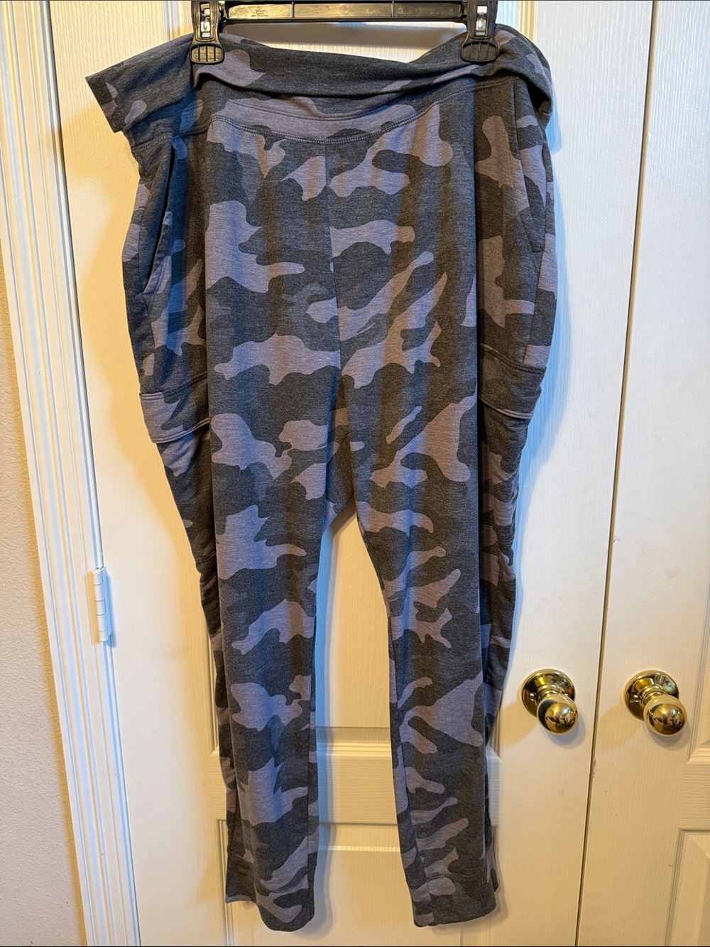 Old Navy Blue & Gray Camo Jogger Pants